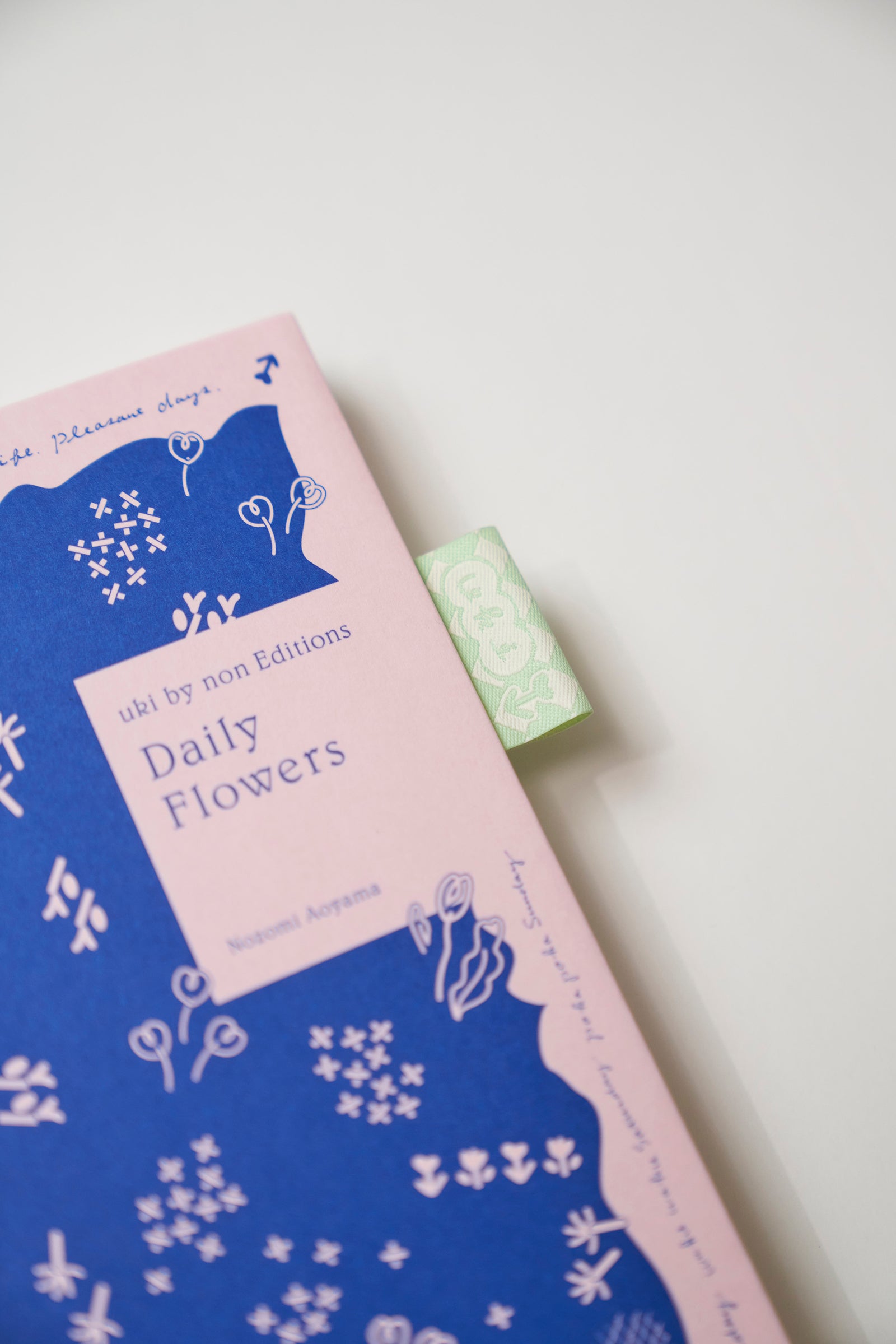 uki by non Editions Daily Flowers